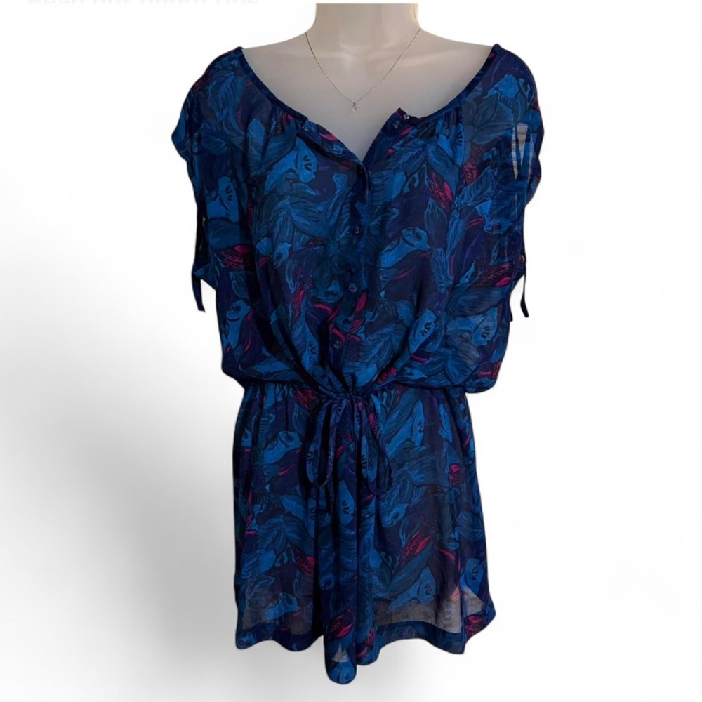 Ecote Navy and Red Patterned Blouse